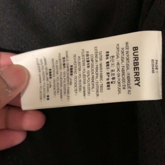 Burberry jumper, i don’t know the actual name of the item, able to send more pic - Picture 5 of 6